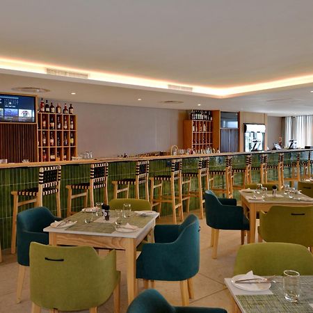 Lagoon Beach Hotel Apartments Cape Town Bagian luar foto