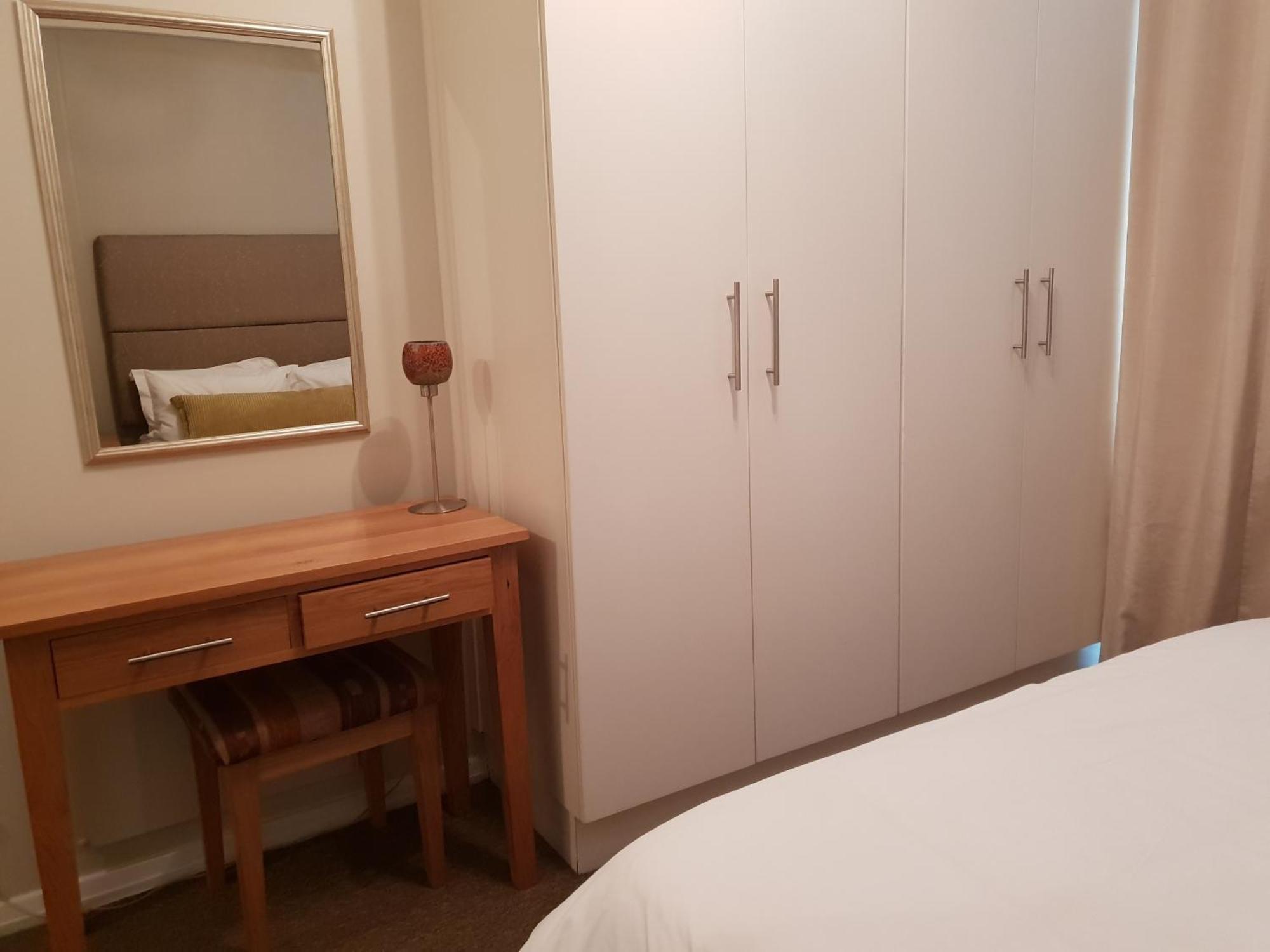 Lagoon Beach Hotel Apartments Cape Town Bagian luar foto