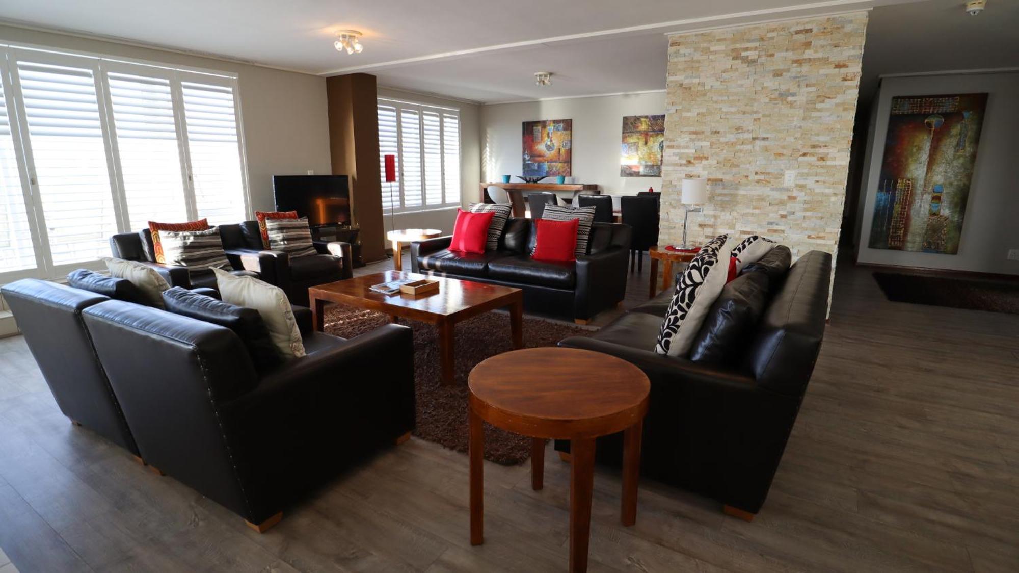 Lagoon Beach Hotel Apartments Cape Town Bagian luar foto