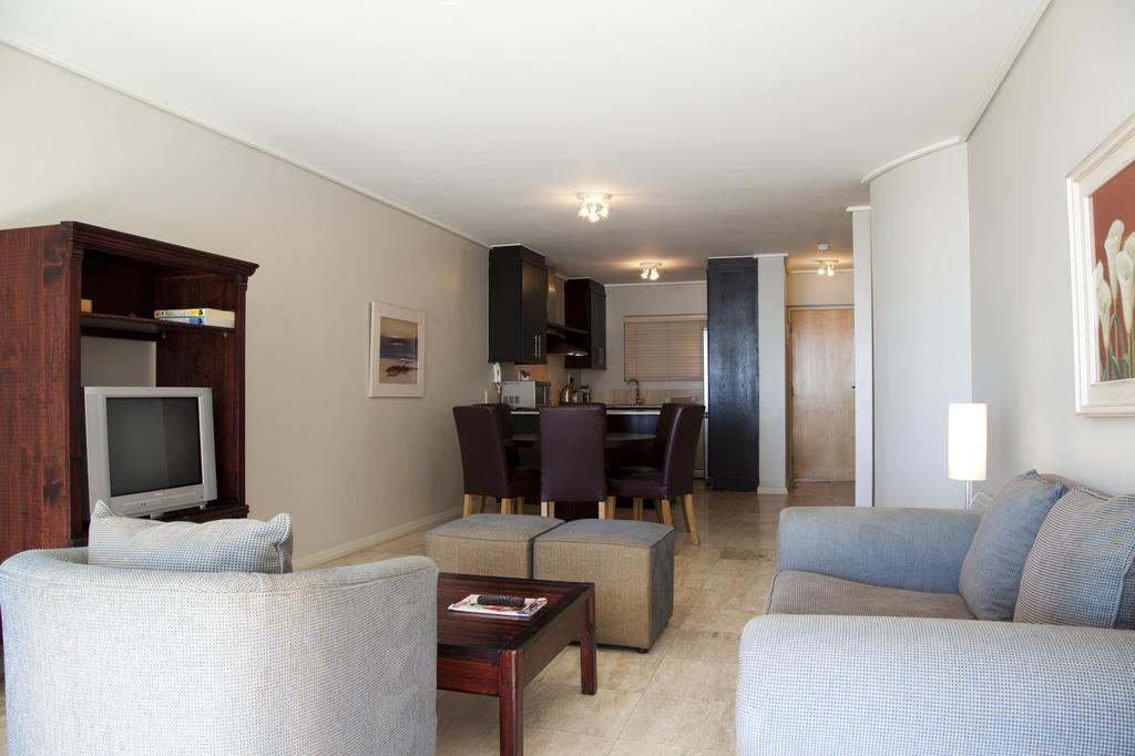 Lagoon Beach Hotel Apartments Cape Town Bagian luar foto