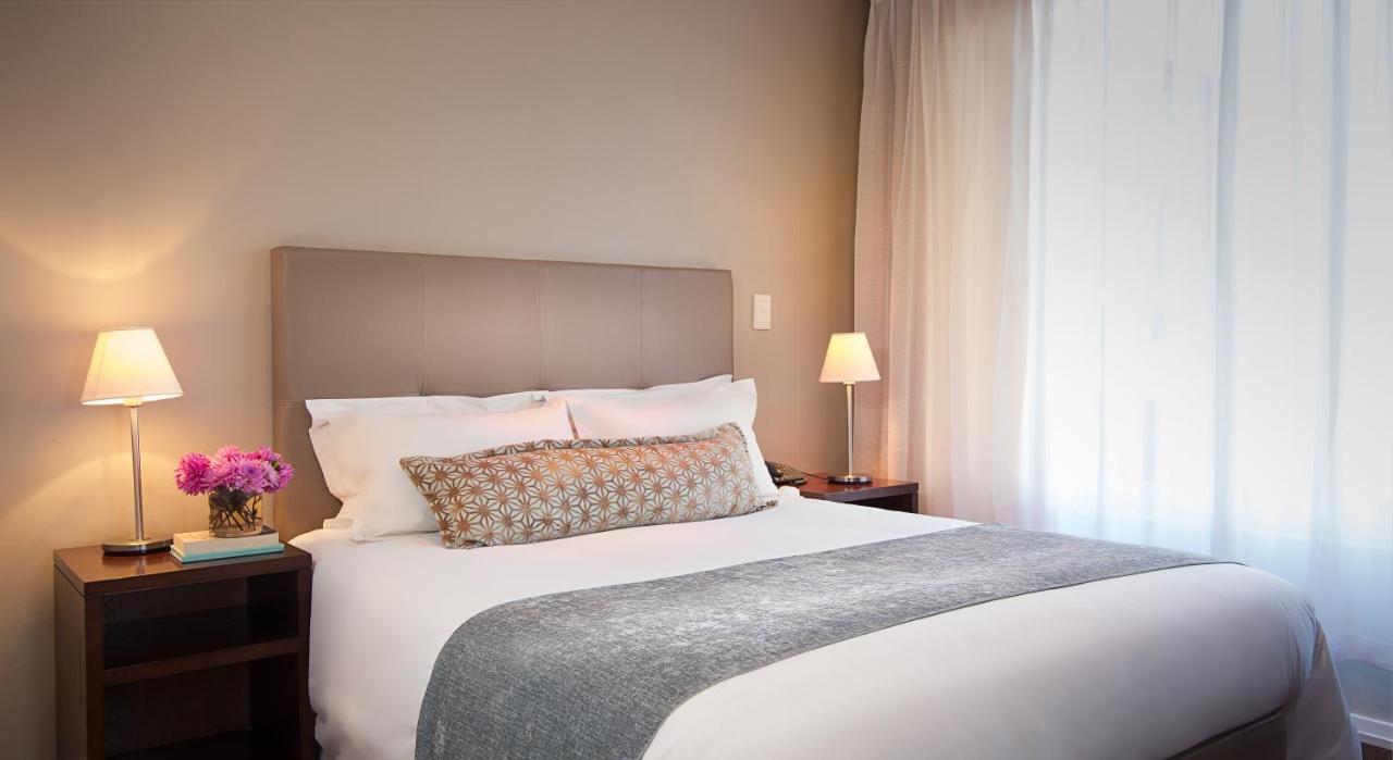 Lagoon Beach Hotel Apartments Cape Town Bagian luar foto