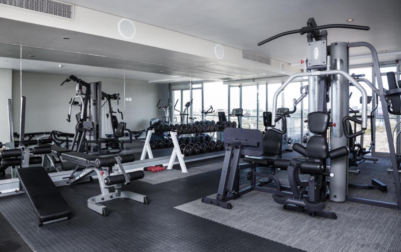 Lagoon Beach Hotel Apartments Cape Town Bagian luar foto