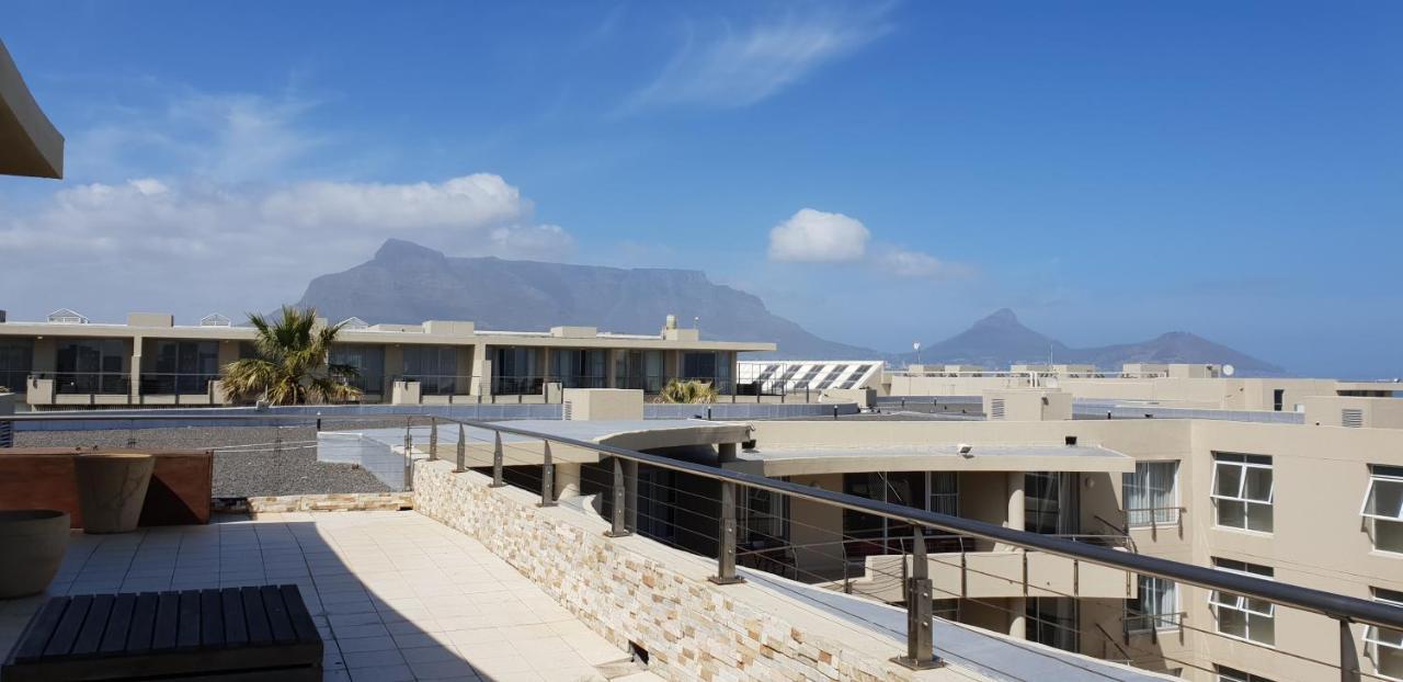 Lagoon Beach Hotel Apartments Cape Town Bagian luar foto