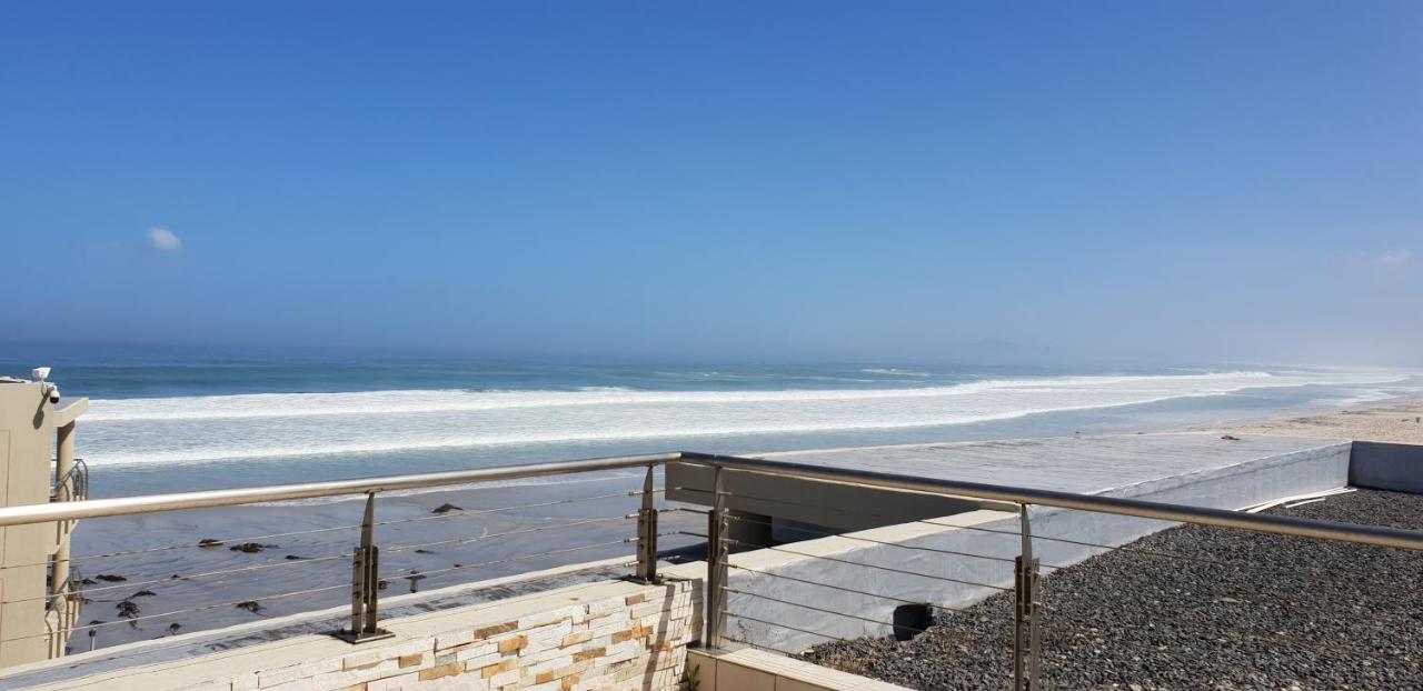 Lagoon Beach Hotel Apartments Cape Town Bagian luar foto