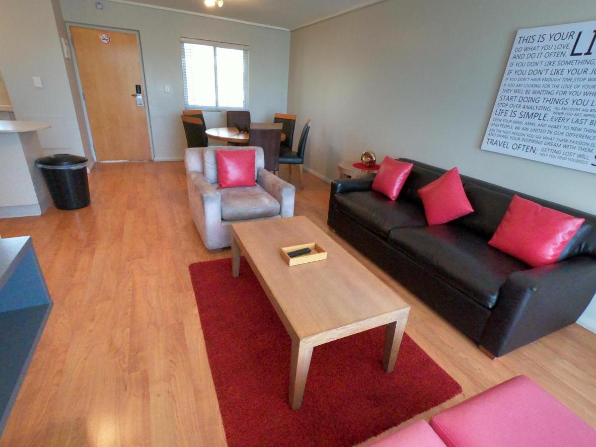 Lagoon Beach Hotel Apartments Cape Town Bagian luar foto