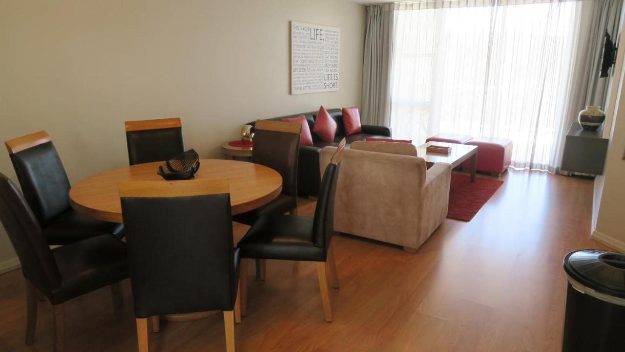 Lagoon Beach Hotel Apartments Cape Town Bagian luar foto