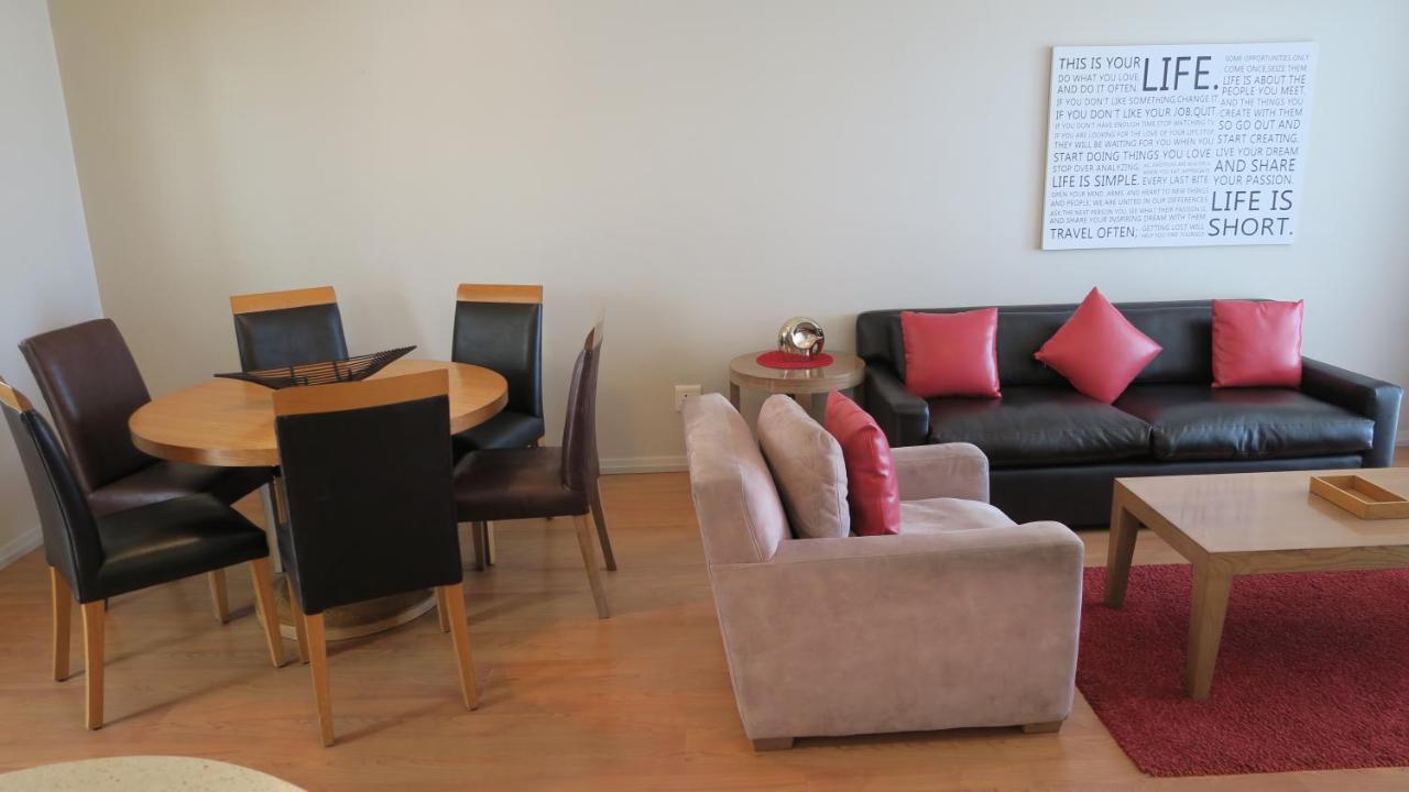 Lagoon Beach Hotel Apartments Cape Town Bagian luar foto