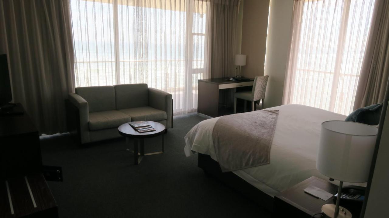 Lagoon Beach Hotel Apartments Cape Town Bagian luar foto