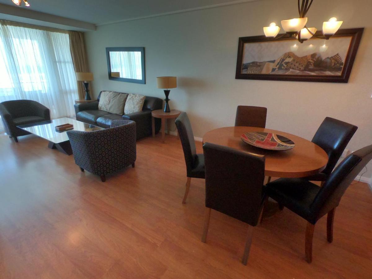 Lagoon Beach Hotel Apartments Cape Town Bagian luar foto